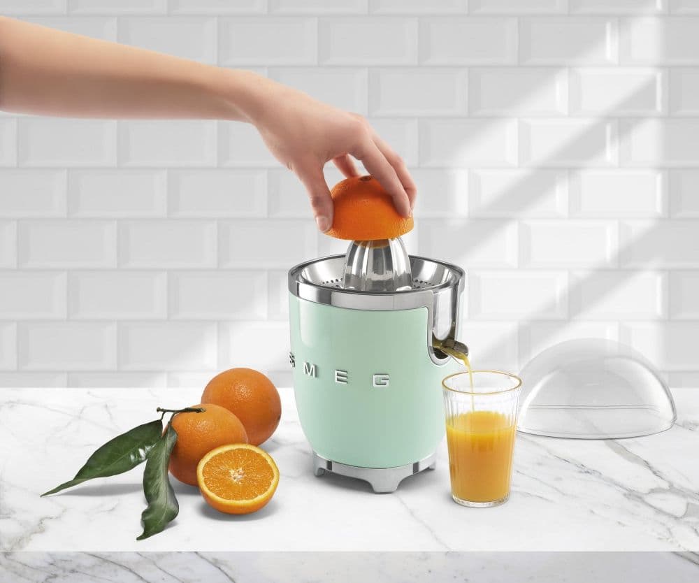 Соковыжималка Smeg CJF01PGEU